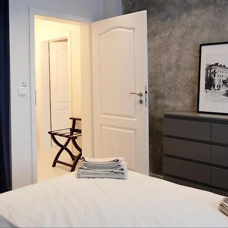 Stylish 1Bdr Central Apartment София Экстерьер фото