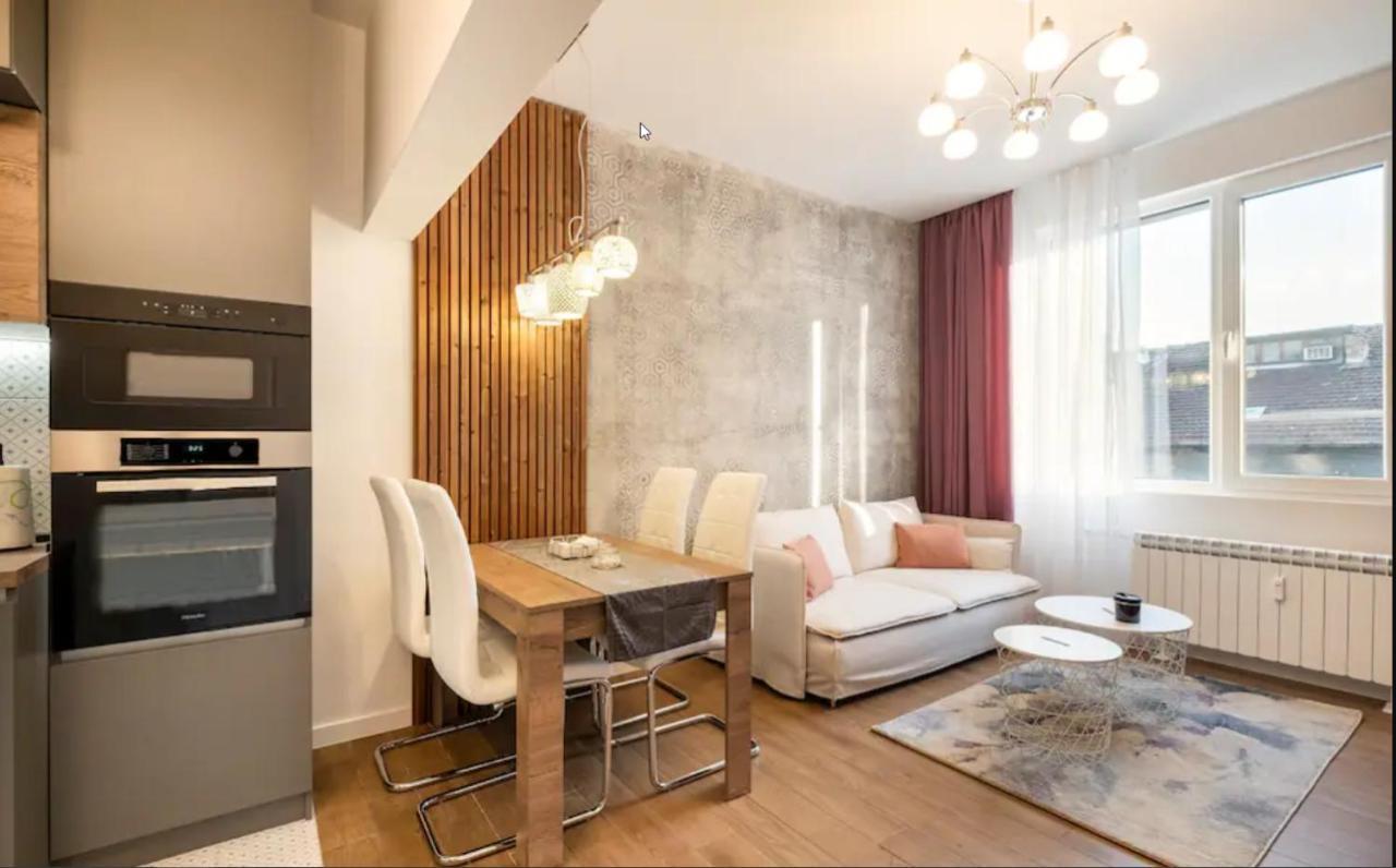 Stylish 1Bdr Central Apartment София Экстерьер фото