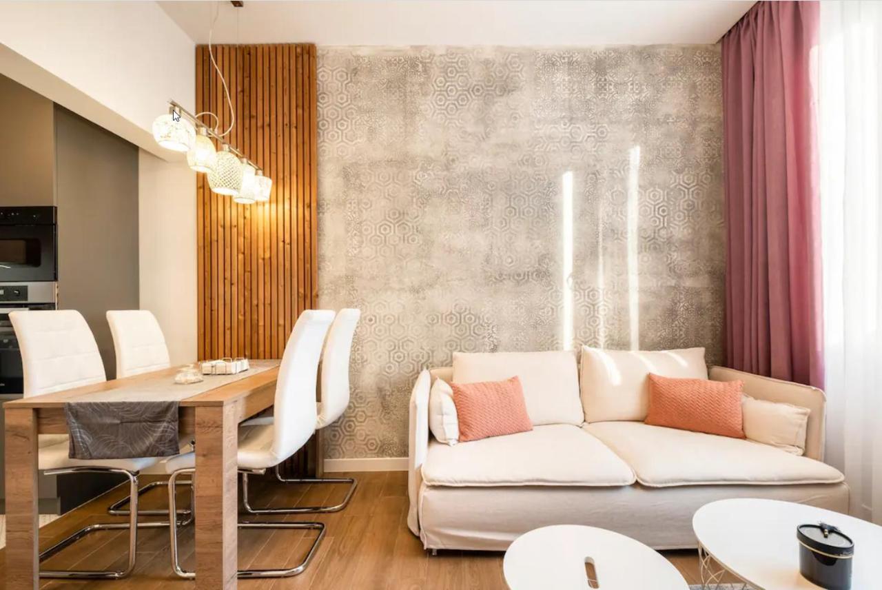 Stylish 1Bdr Central Apartment София Экстерьер фото